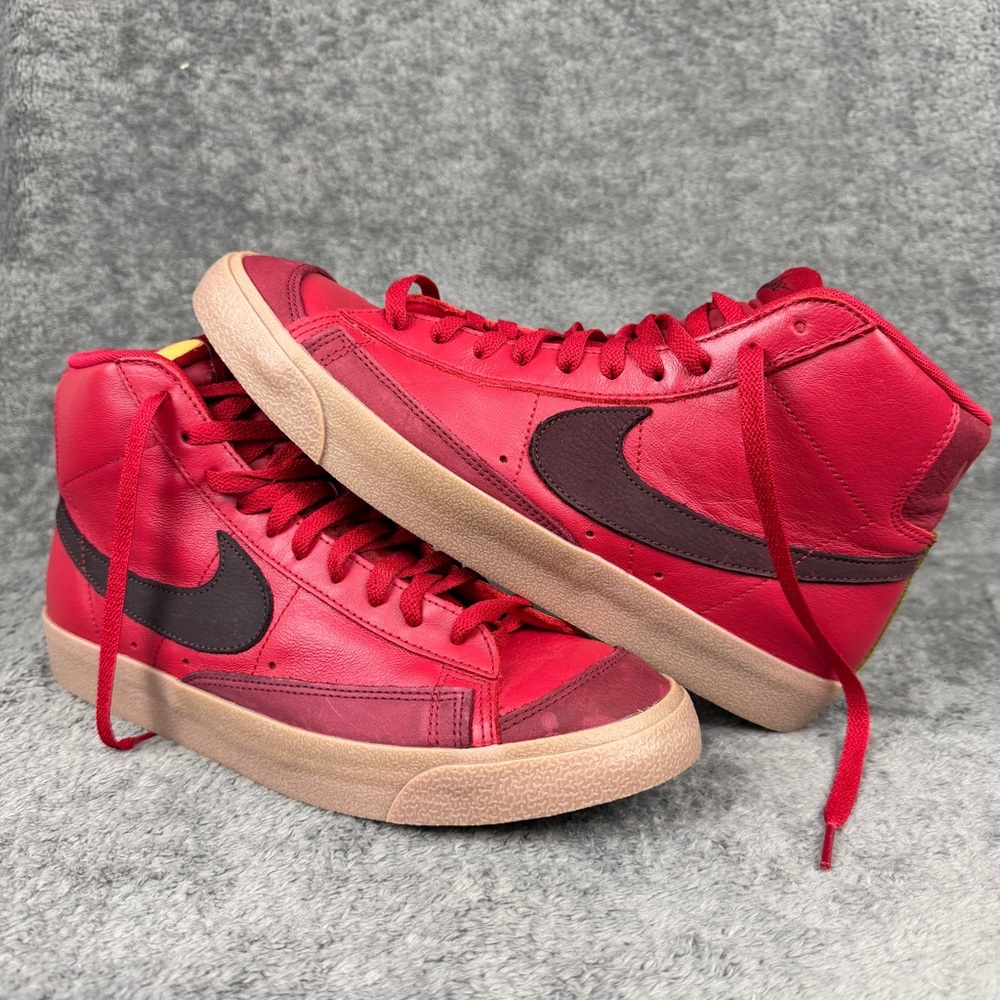 Nike Blazer Shoes Mens US 10 Red Mid 77 Layer of Love Sneakers FZ4039-687